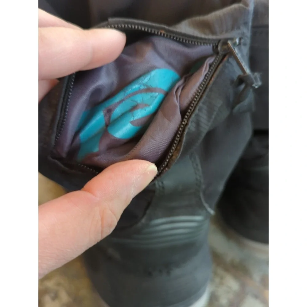 Gently‎ Used Worn Teva Chair 5 Snow / Winter Boots Men's 8.5
